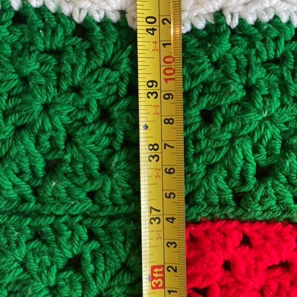 Gorgeous Vintage Granny Square Crocheted Christmas Throw Blanket 41” by 41” - Picture 5 of 6